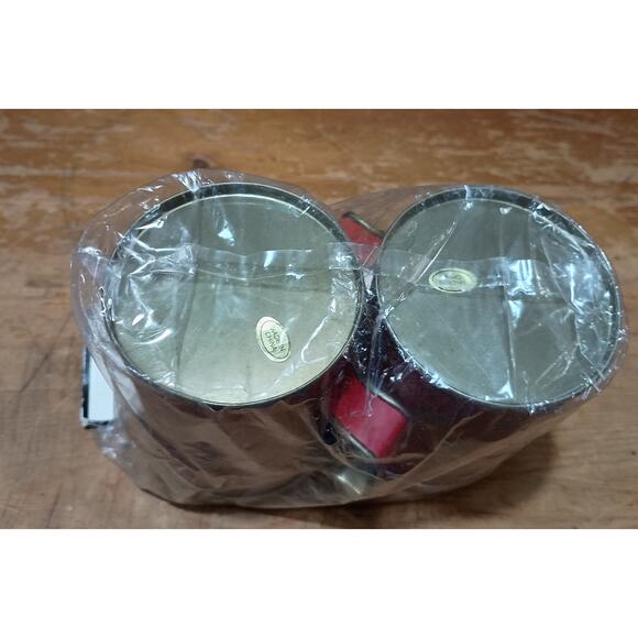 Vintage Metal Tin Christmas Holiday Tree & Wreath Stovetop Salt & Pepper Shakers - Picture 6 of 6